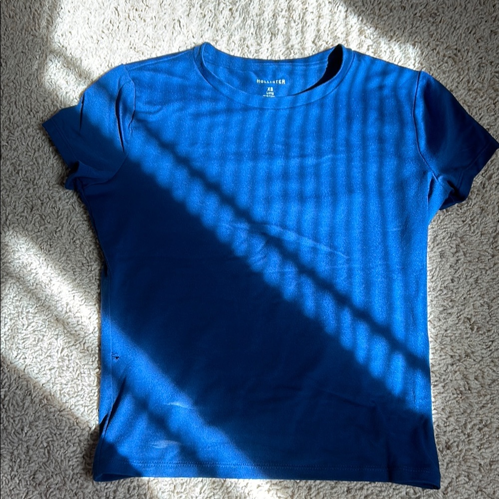 Hollister Seamless Baby Tee